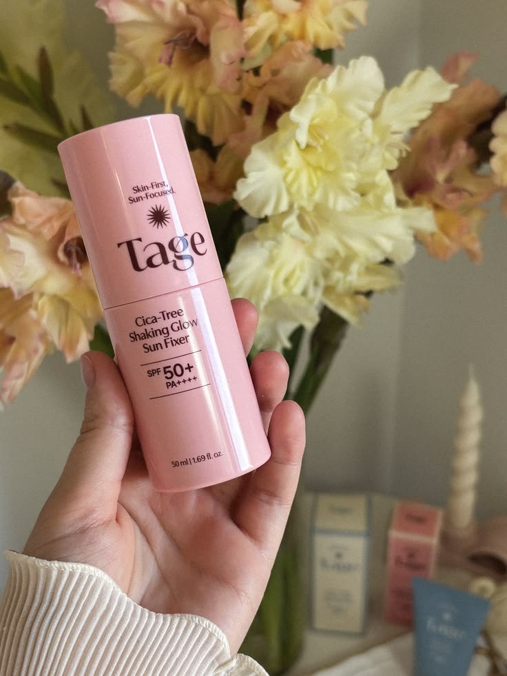 Tage Cica-Tree Shaking Glow Sun Fixer SPF 50+ PA++++