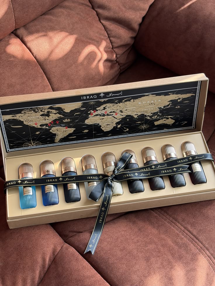 مجموعة Tobacco Collection من إبراهيم القرشي / إبراق